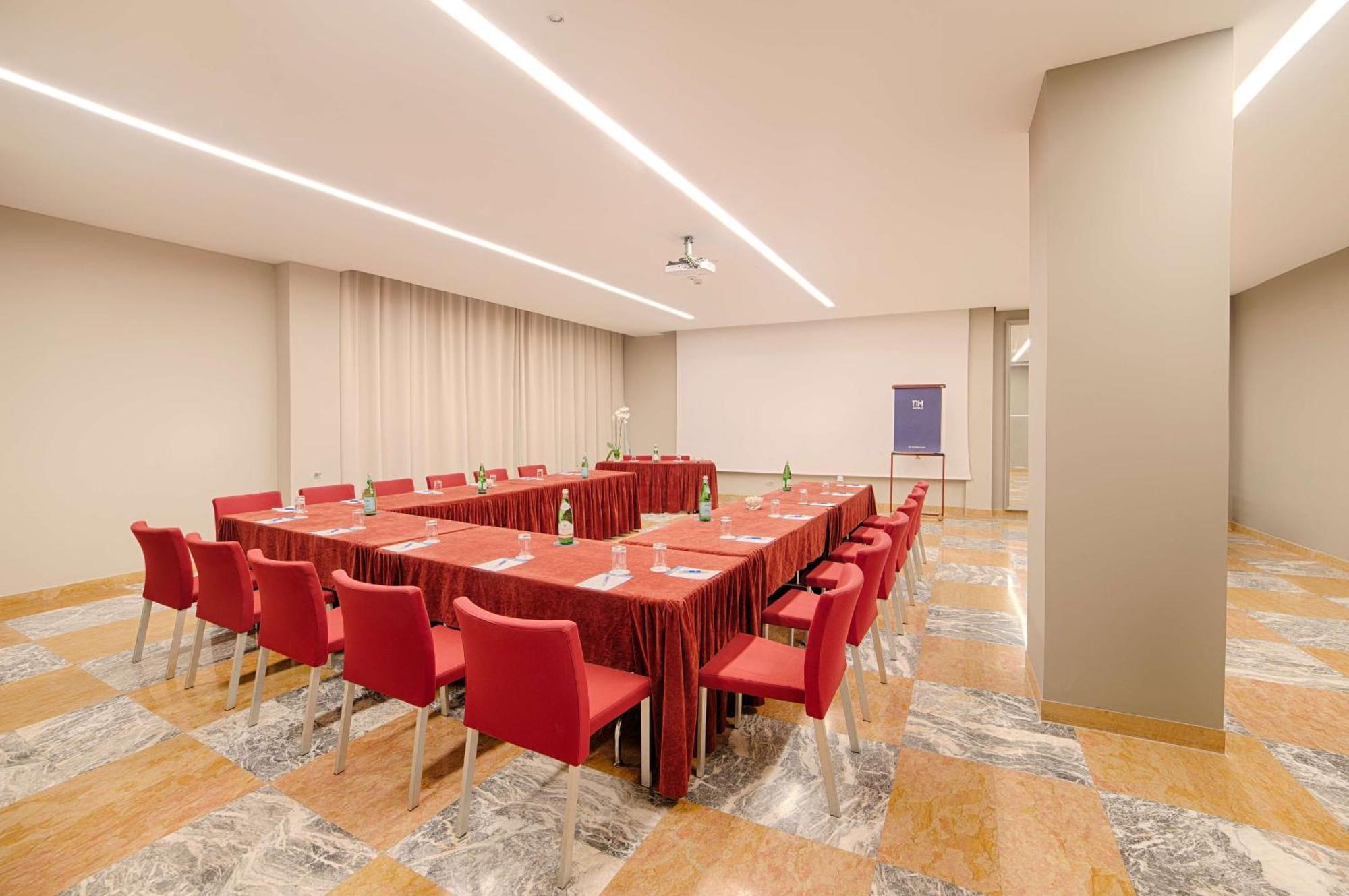 Nh La Spezia Hotel Bagian luar foto