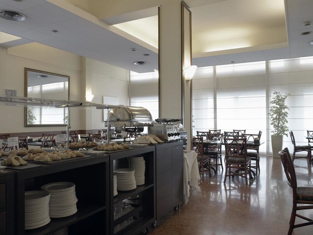 Nh La Spezia Hotel Restoran foto